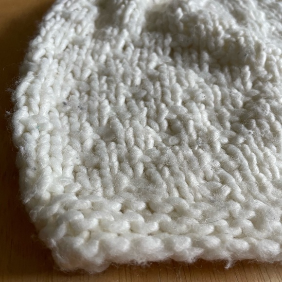 Relaxed Knit Beanie - Picture 2 of 9